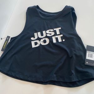 Nike Crop Top